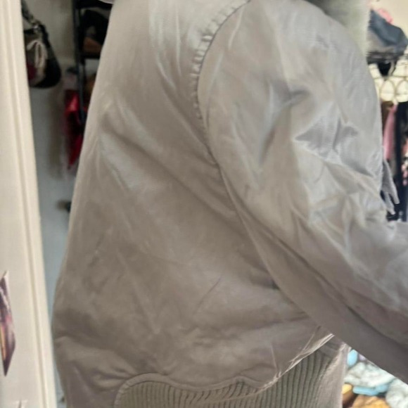 RARE Bebe Silver Metallic Puffer Jacket Rabbit Fur Trim Hood Large - Picture 8 of 8